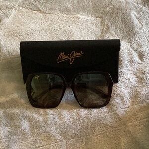 Maui Jim Black Designer Sunglasses with Oversized Square Frames